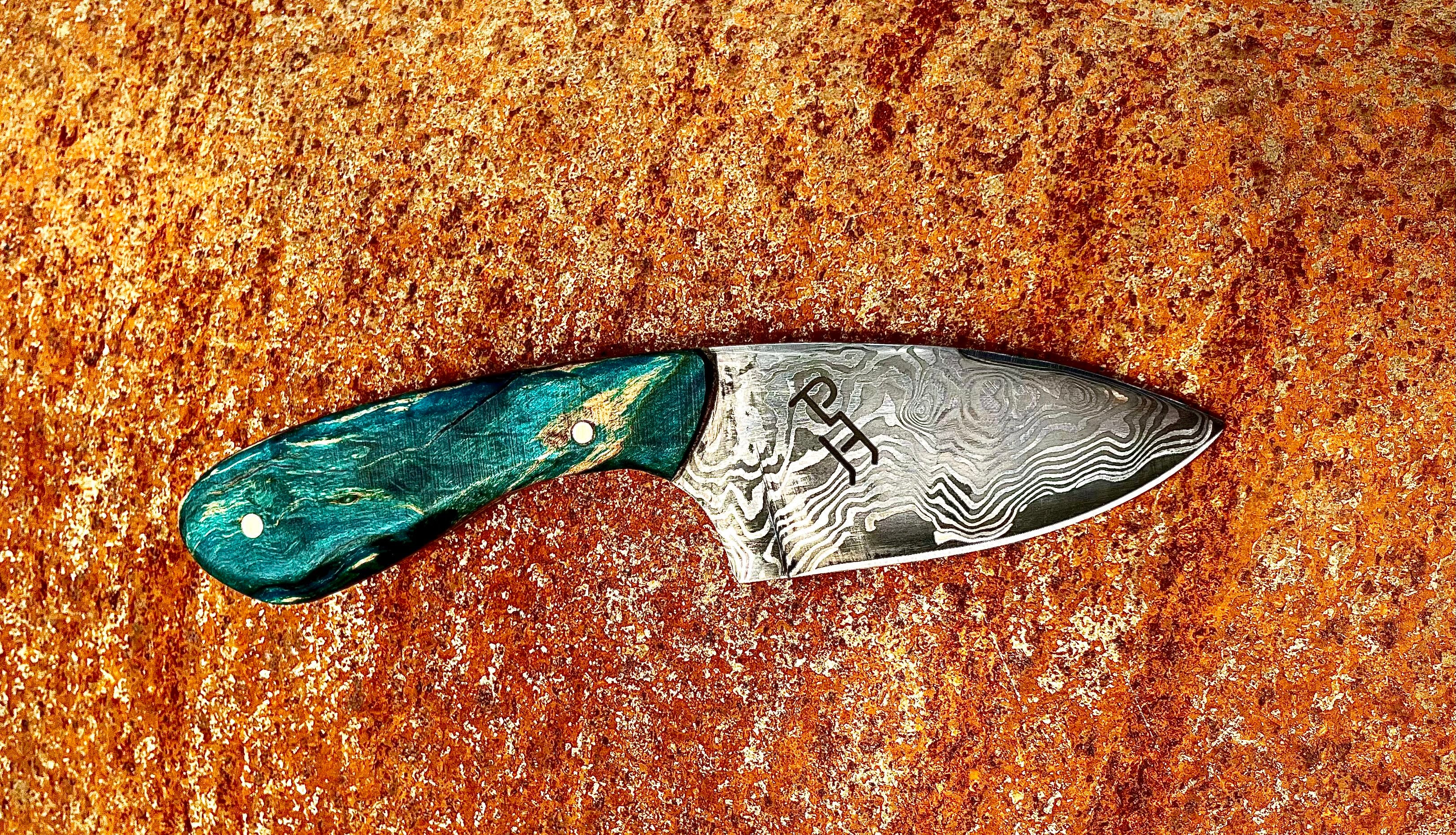 Foundation Scholarship Signature Item - Everyday Knife