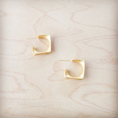 Matte Gold Square Hoop Earrings 200e