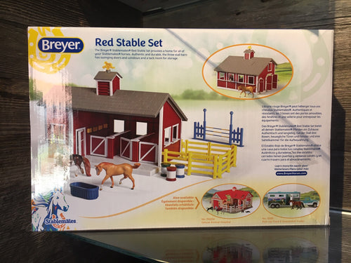 Breyer - Red Stable Set